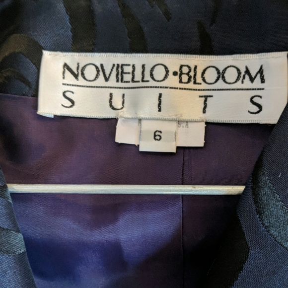 BARELY WORN LOOKS AND FEELS LIKE SILK SUIT. - Picture 6 of 6
